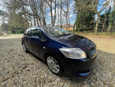 TOYOTA AURIS 1.6 VVT-i SR