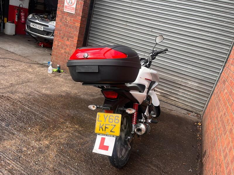 HONDA CB125F