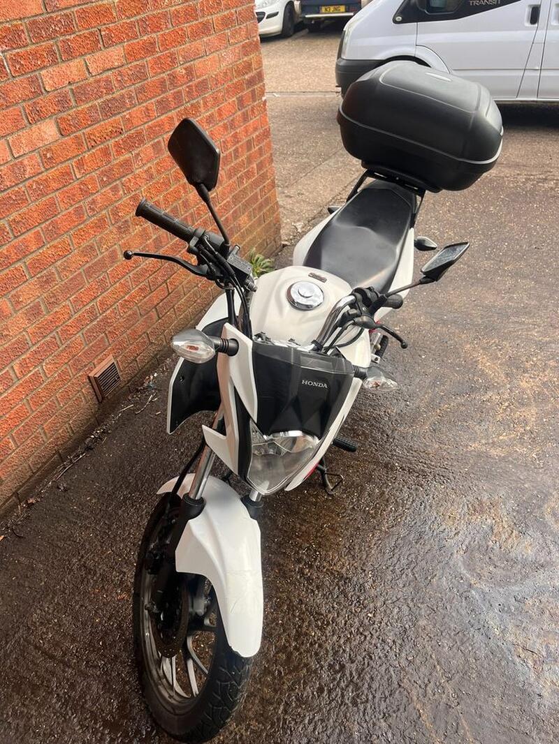 HONDA CB125F