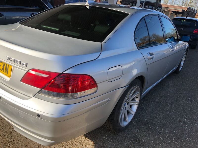 BMW 7 SERIES