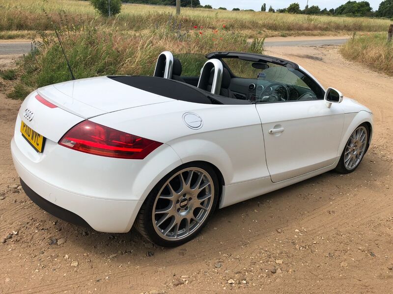 AUDI TT